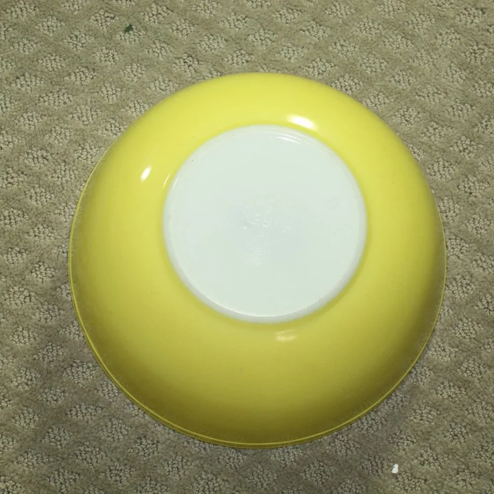 Pyrex vintage pastel